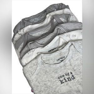 📌 New 6 Pack |Original price $38 Long sleeve
Carter'sbodysuits (9 Months) Baby